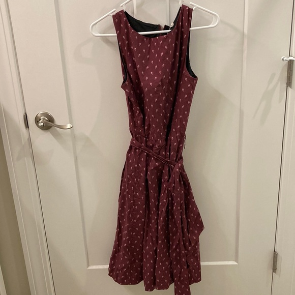 L. L. Bean Signature Maroon Paisley Dress. Size 10 - Picture 6 of 8